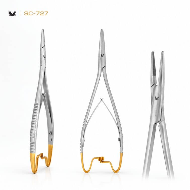 Schwarzes SC-727 Mathew Portegü 17 cm TC, cerrahi sütür iğnelerinin güvenli ve hassas şekilde tutulması için geliştirilmiş, Tungsten Karbür (TC) uçlara sahip profesyonel bir iğne tutucudur. Mathew kilit mekanizması sayesinde tek elle kolay açılıp kapanabilir ve üstün kavrama performansı sunar.