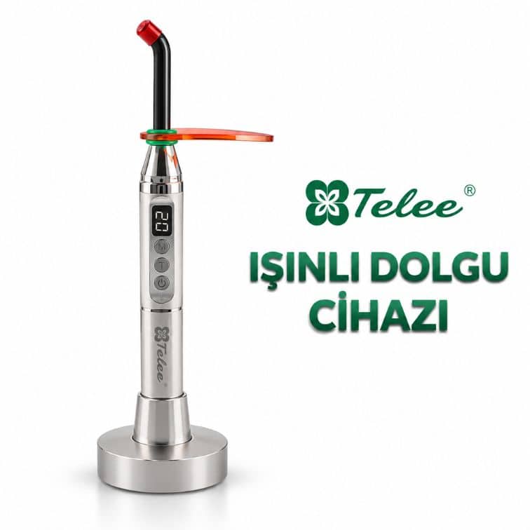### Telee Işınlı Dolgu Cihazı – LED Light Cure **Telee Işınlı Dolgu Cihazı**, kompozit restorasyonlarda hızlı, kontrollü ve pratik polimerizasyon için tasarlanmış profesyonel bir **LED ışınlı dolgu cihazıdır**. Dijital ekranı, farklı çalışma seçeneklerine erişim sağlayan kontrol tuşları ve ergonomik kalem tipi tasarımıyla günlük klinik kullanımını kolaylaştırır. ### Diş Hekiminin 3 Problemine Çözüm **🦷 1. Polimerizasyon Süresini Takip Etme Zorluğu** Üzerindeki **dijital ekran**, seçilen çalışma süresinin kolayca takip edilmesine yardımcı olur. Böylece yoğun klinik temposunda uygulama sürecinin daha kontrollü yönetilmesini sağlar. **🦷 2. Posterior Bölgelerde Rahat Erişim İhtiyacı** Açılı ışık ucu ve ince kalem tipi gövdesi, ağız içinde özellikle posterior bölgelere daha rahat erişmeye ve ışığı restorasyon alanına doğru yönlendirmeye yardımcı olur. **🦷 3. Günlük Kullanımda Şarj ve Saklama Düzeni** Masaüstü standı sayesinde cihazın klinikte düzenli şekilde muhafaza edilmesini ve kullanımlar arasında kolayca yerine yerleştirilmesini sağlar. Böylece cihaz sürekli el altında ve kullanıma hazır tutulabilir. ### Öne Çıkan Özellikler * **Telee** marka * LED ışınlı dolgu cihazı * Dijital ekran * Ayarlanabilir çalışma kontrolleri * Açılı ışık ucu * Ergonomik kalem tipi tasarım * Koruyucu ışık filtresi * Masaüstü stand * Kompozit restorasyonlarda kullanıma uygun * Günlük klinik kullanım için pratik yapı ### Kısa Ürün Açıklaması **Telee Işınlı Dolgu Cihazı**, kompozit restorasyonların polimerizasyonunda kontrollü ve pratik kullanım için geliştirilmiş LED light cure cihazıdır. Dijital ekranı, ergonomik tasarımı ve açılı ışık ucuyla günlük restoratif işlemlerde diş hekiminin çalışma konforunu destekler. **SEO Başlık:** Telee Işınlı Dolgu Cihazı | LED Light Cure Cihazı **Meta Açıklama:** Telee Işınlı Dolgu Cihazı; LED teknolojisi, dijital ekranı, ergonomik gövdesi ve açılı ışık ucuyla kompozit restorasyonlarda pratik ve kontrollü kullanım sunar.